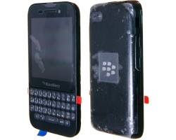 Előlap BlackBerry Q5 komplett ház (lcd, érintőpanel, akkufedél - hátlap, billentyűzettel) fekete
